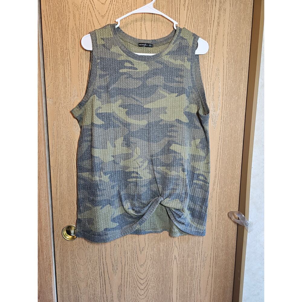 Miholl XL camouflage tank. Armpit to armpit 20". Shoulder to hem 28"